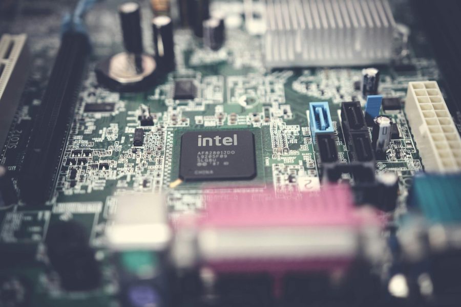 intel strengths and weaknesses