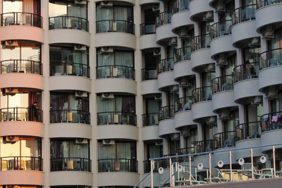 moxy hotel threats