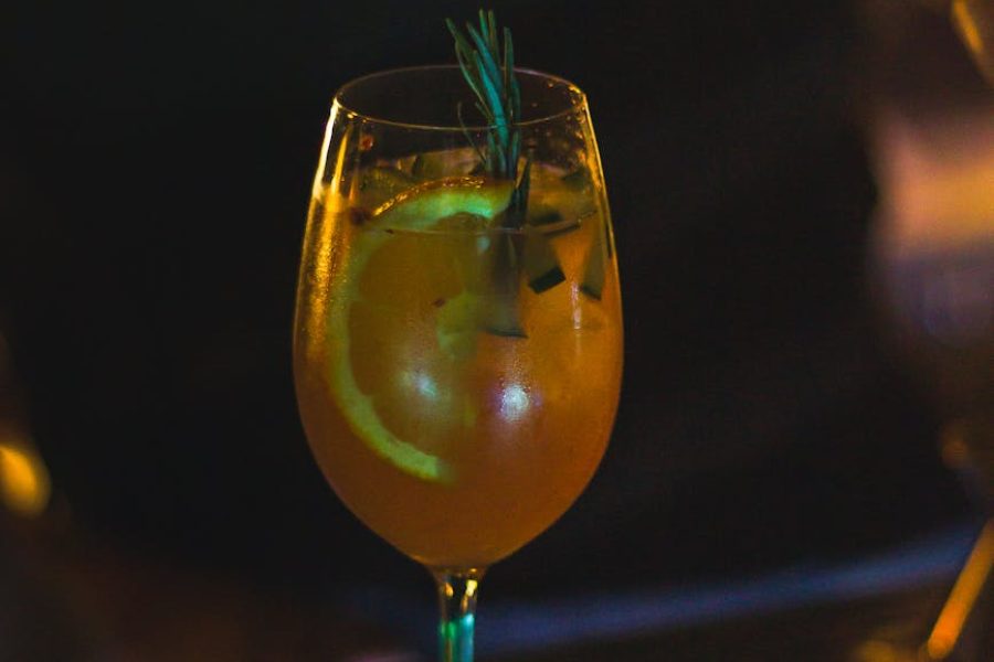 how to become an alcohol distributor